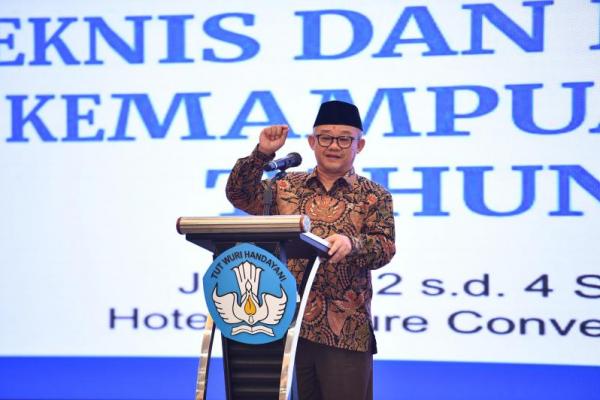 Mendikdasmen Bangga Lebih dari 2 Juta Siswa Daftar TKA