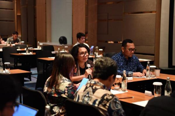 Kedua budaya ini diharapkan menjadi pedoman perilaku yang akan menciptakan iklim lingkungan kerja secara lebih bermakna, profesional, dan berkepribadian.