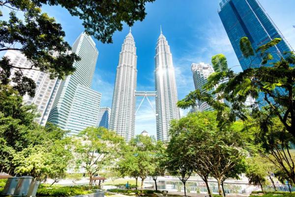 10 Destinasi Wisata Populer di Singapura dan Malaysia