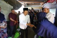 Mensos Santuni Korban Demo di Makassar, Sampaikan Salam Prabowo