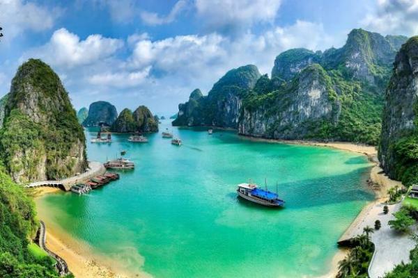 8 Destinasi Wisata Terpopuler di Vietnam