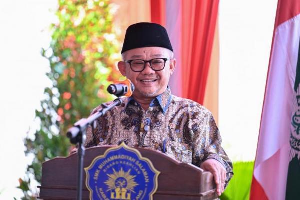 Penguatan SMK, Mendikdasmen Ingin Lulusan Siap Kerja