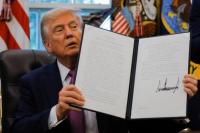 Trump Perintahkan Ganti Menteri Pertahanan menjadi Menteri Perang