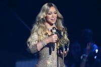 Vakum 20 Tahun di Panggung MTV VMA, Mariah Carey Tampil Mewah dan Bling Bling