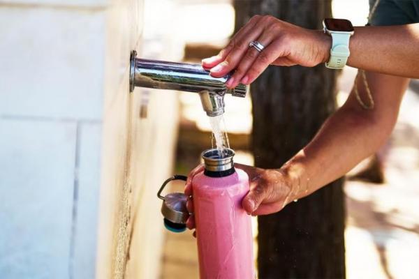 Botol Minum Reusable Bisa Jadi Sarang Bakteri Berbahaya, Ini Peringatan Peneliti