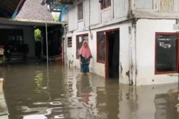 Banjir Sebabkan Sekolah Rusak hingga Korban Tewas di Jembrana