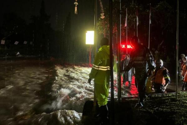 Polri Tangani Trauma Healing untuk Korban Banjir dan Longsor di Bali