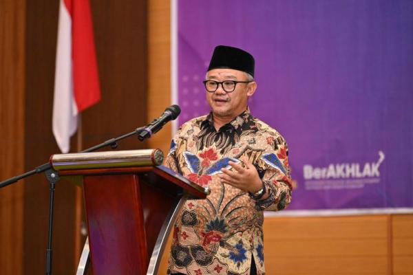 Dalam upaya meningkatkan kompetensi kepala sekolah, Kementerian Pendidikan Dasar dan Menengah (Kemdikdasmen) menyelenggarakan Pelatihan Bakal Calon Kepala Sekolah Provinsi Jawa Tengah Angkatan 1 di Surakarta, pada 6-15 September 2025.