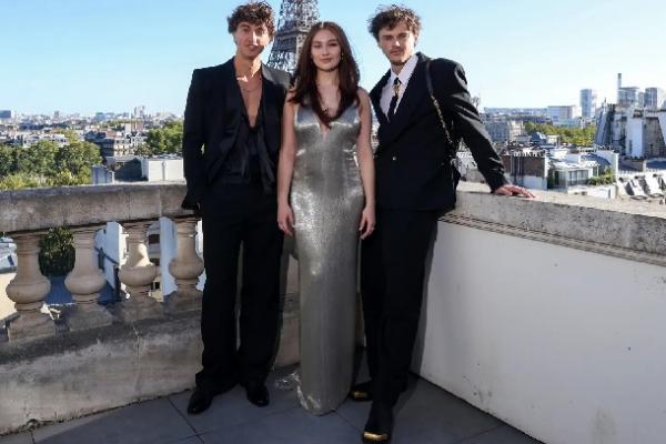 Beradegan Panas dengan Lola Tung di The Summer I Turned Pretty, Ini Kata Christopher Briney