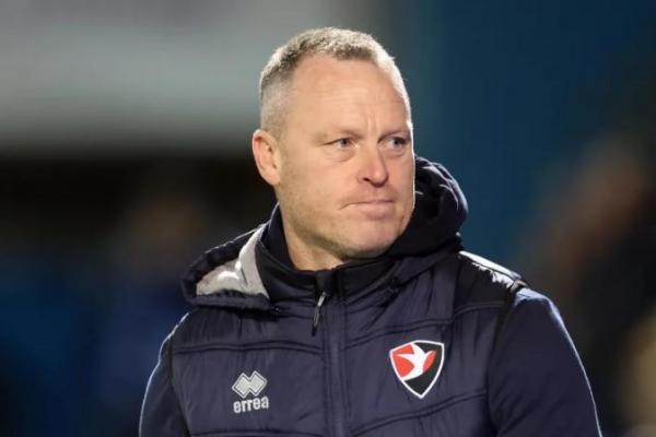 Performa Memburuk, Cheltenham Pecat Michel Flynn