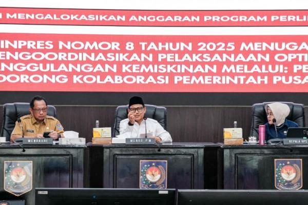 Menko Muhaimin menjelaskan instruksi tersebut diberikan Presiden Prabowo agar target kemiskinan ekstrem 0 persen pada 2026 dapat tercapai.