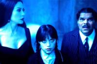 Wednesday S2E8 (Finale) `This Means Woe`: Keluarga Addams Bersatu Selamatkan Pugsley