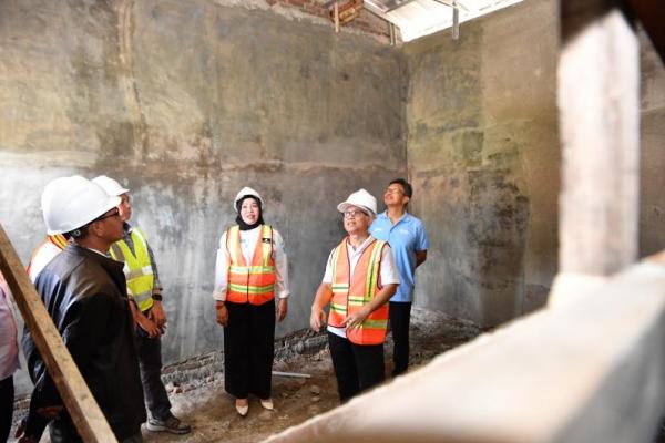 Tinjau Revitalisasi, Wamendikdasmen Singgung Pemeliharaan Gedung