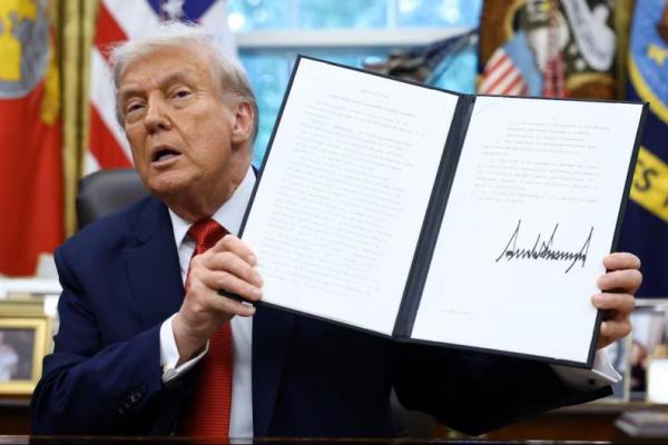 Trump Tandatangani Perintah Penjualan TikTok yang Ditaksir Senilai $14 miliar