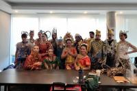 Desainer Indonesia Pamerkan Koleksi `Cocoon` di Montreal Fashion Week