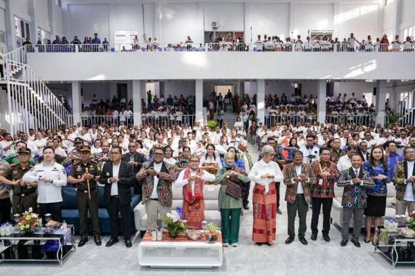 Menko Muhaimin Dorong BPJS Ketenagakerjaan Bantu Iuran untuk Penulis Buku-Penata Rias