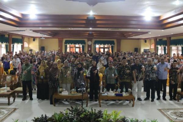 Kementerian Pendidikan Dasar dan Menengah (Kemdikdasmen) melalui Pusat Penguatan Karakter menyelenggarakan kegiatan Fasilitasi dan Advokasi Kebijakan Penguatan Karakter di Balai Besar Penjaminan Mutu Pendidikan (BBPMP) Jawa Tengah pada Selasa (30/9).