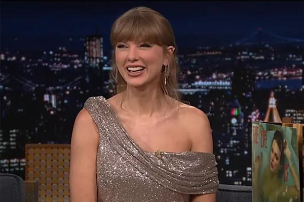 Taylor Swift Girang Banget Tunangannya Travis Kelce Cetak Touchdown