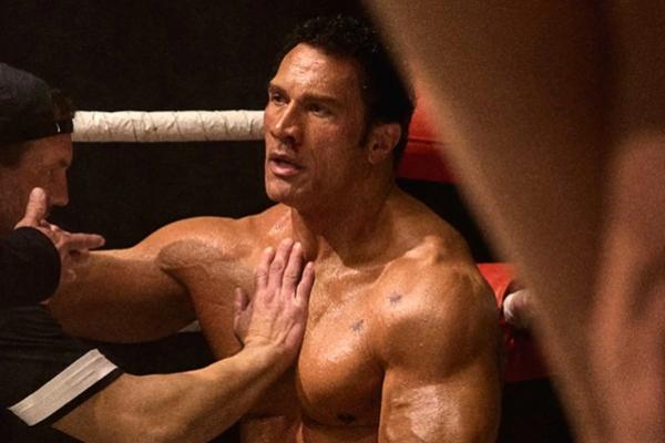 Bermain Habis-habisan di The Smashing Machine, Ini Reaksi Dwayne Johnson Filmnya Dikalahkan Taylor Swift   