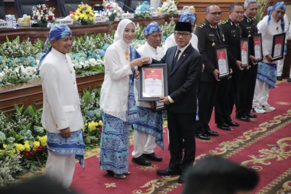 Hadiri HUT Kabupaten Serang ke-499, Mendes Yandri Ucapkan Selamat