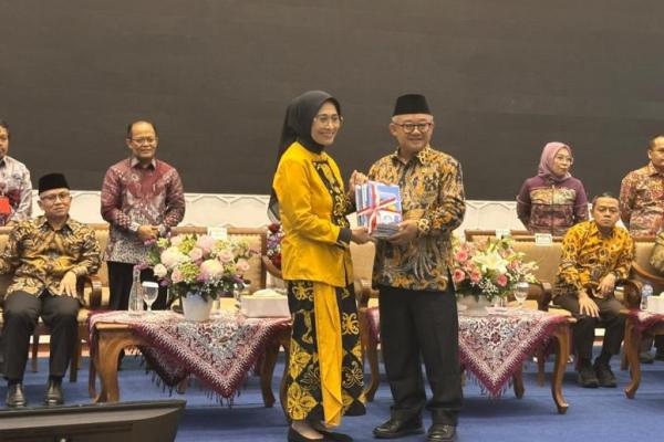 Insentif Guru Naik Jadi Rp400 ribu Per Bulan