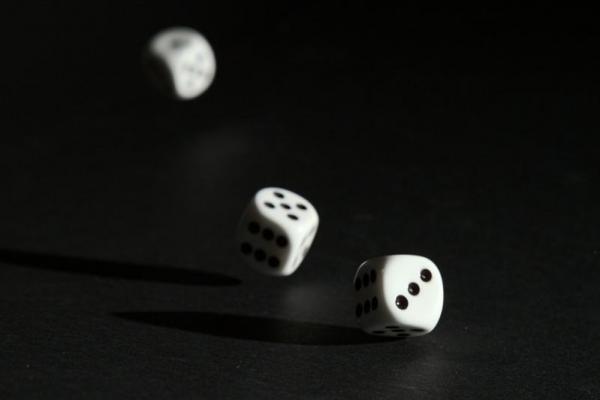 Suami Kecanduan Judol, Bolehkah Istri Gugat Cerai?