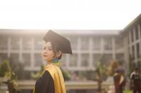 Kisah Inspiratif Amanda Jadi Magister Termuda UGM, Usianya Baru 22 Tahun