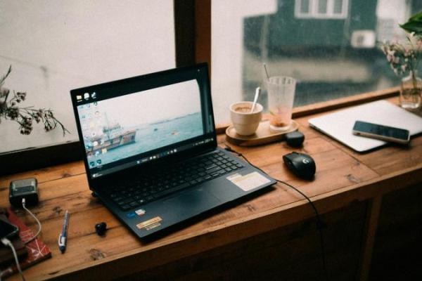 Kuliah Sambil Kerja? Begini Rahasia agar Tetap Lancar
