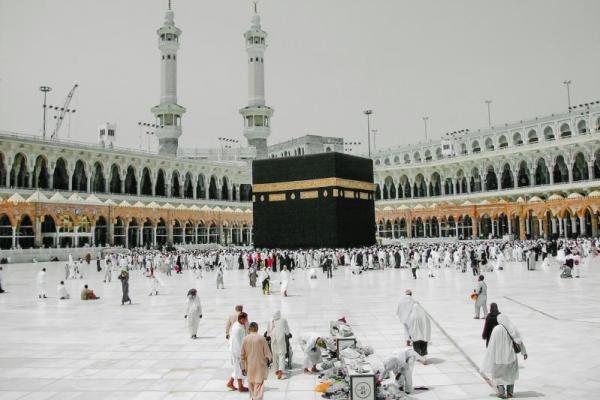 Anti Ribet! Ini 6 Tips Umrah Mandiri Aman dan Nyaman