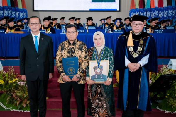 Gugur di Papua, Almarhum Bimo Diwisuda Sebagai Sarjana Anumerta IPB