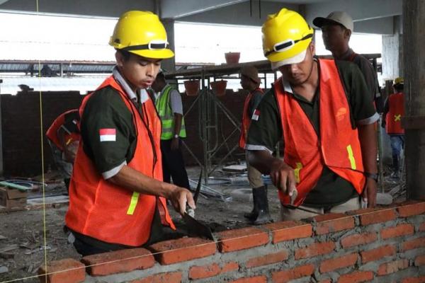 Kementerian PU Beri Pelatihan Kontruksi ke Santri Lirboyo