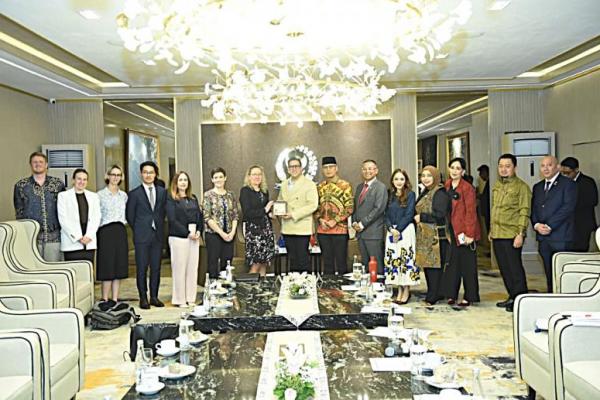 Komisi I dan Australia Kerja Sama Perkuat Dunia Digital Bagi Generasi Muda