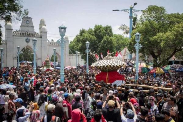 Keraton Surakarta dan Tradisi Sakral yang Awet Digempur Zaman