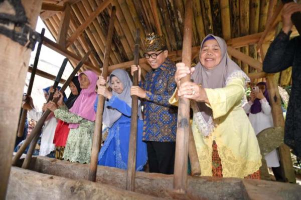 Dari Kampung Cikondang, Mendes Kampanyekan Lumbung Pangan Desa