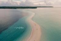 Wisata Pantai Alternatif Selain Bali yang Wajib Dikunjungi