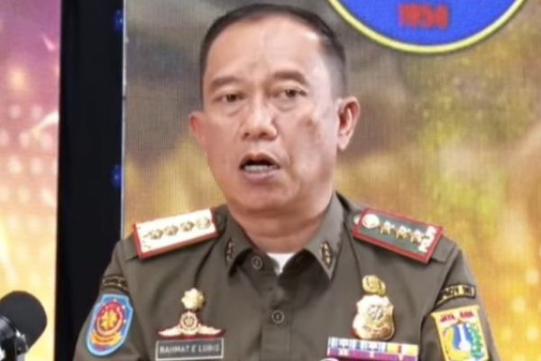 Melalui Satpol PP, daerah bisa memberikan penyadaran bagaimana mengelola sampah dan meningkatkan partisipasi publik.