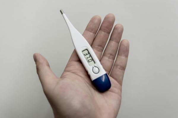 Kenapa Makanan Pedas Tidak Dianjurkan saat Tipes?