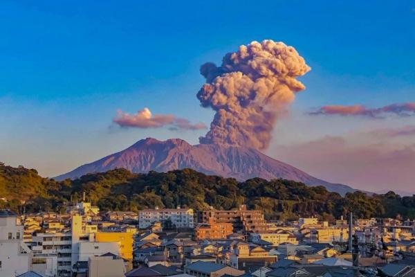 Asal-usul Penamaan Gunung Sakurajima di Jepang