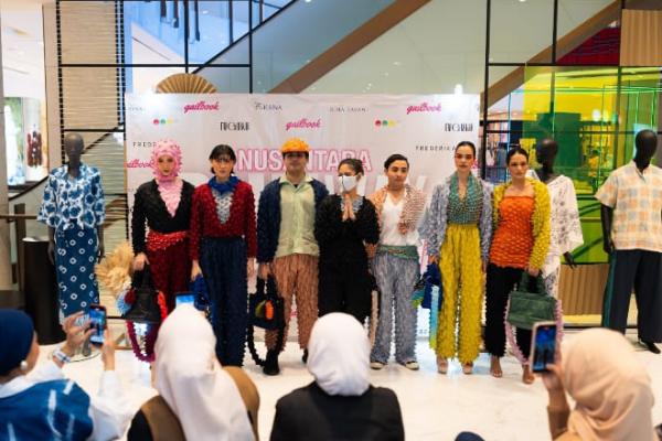 Batik Indonesia Mendunia: Purana Rilis Koleksi TROPIPELAGO SS26