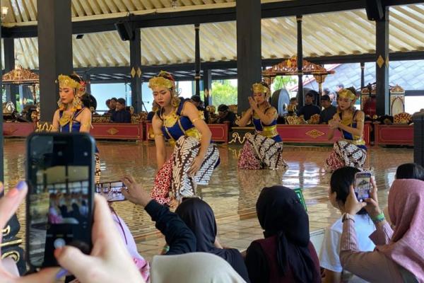 Apa Bedanya Kasunanan Surakarta, Kesultanan Yogyakarta, dan Mangkunegaran?