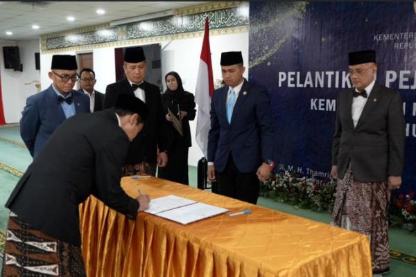 Komplet! Ini Susunan Pejabat Kementerian Haji yang Resmi Dilantik