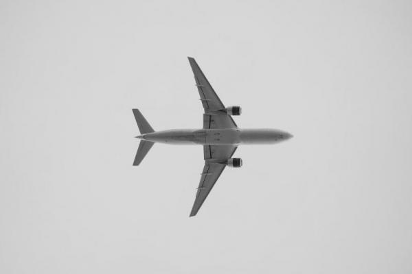 Penjelasan Sains soal Telinga Pengang saat Naik Pesawat