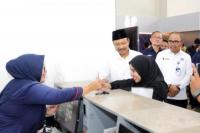 Antrean Bansos Panjang, Mensos Minta PT Pos Atur Ulang Penyaluran