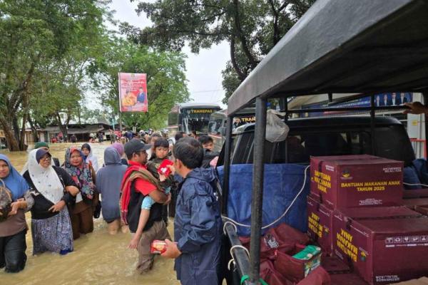 Kemensos Salurkan Bantuan Bencana Rp19 Miliar untuk Aceh, Sumut, dan Sumbar