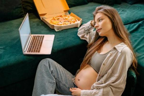 Cium Aroma Makanan Berlemak Saat Hamil Bisa "Memprogram" Anak Jadi Obesitas