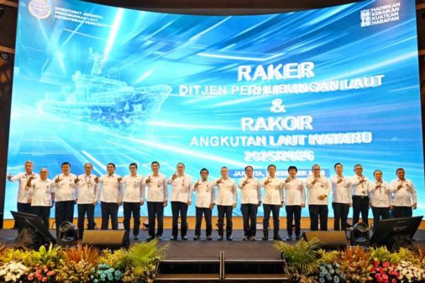 Menhub: Jelang Nataru, Siaga Hadapi Cuaca Ekstrem di Laut