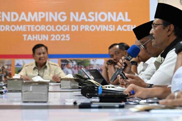 Rakor dengan Presiden, Mensos Laporkan Upaya Penanganan Bencana Sumatra