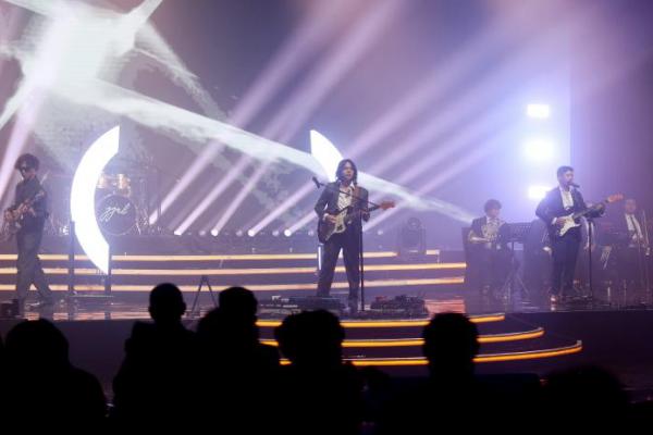 Band Iconic Tourist Getarkan Panggung Megah Perayaan HUT IDC Indonesia