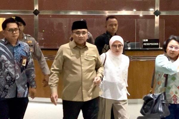 Diperiksa 8 Jam oleh KPK, Eks Menag Yaqut Irit Bicara