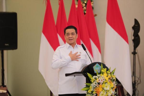 Wamendes Luncurkan Penyalaan Listrik Desa 24 Jam di 4 Pulau Sulut